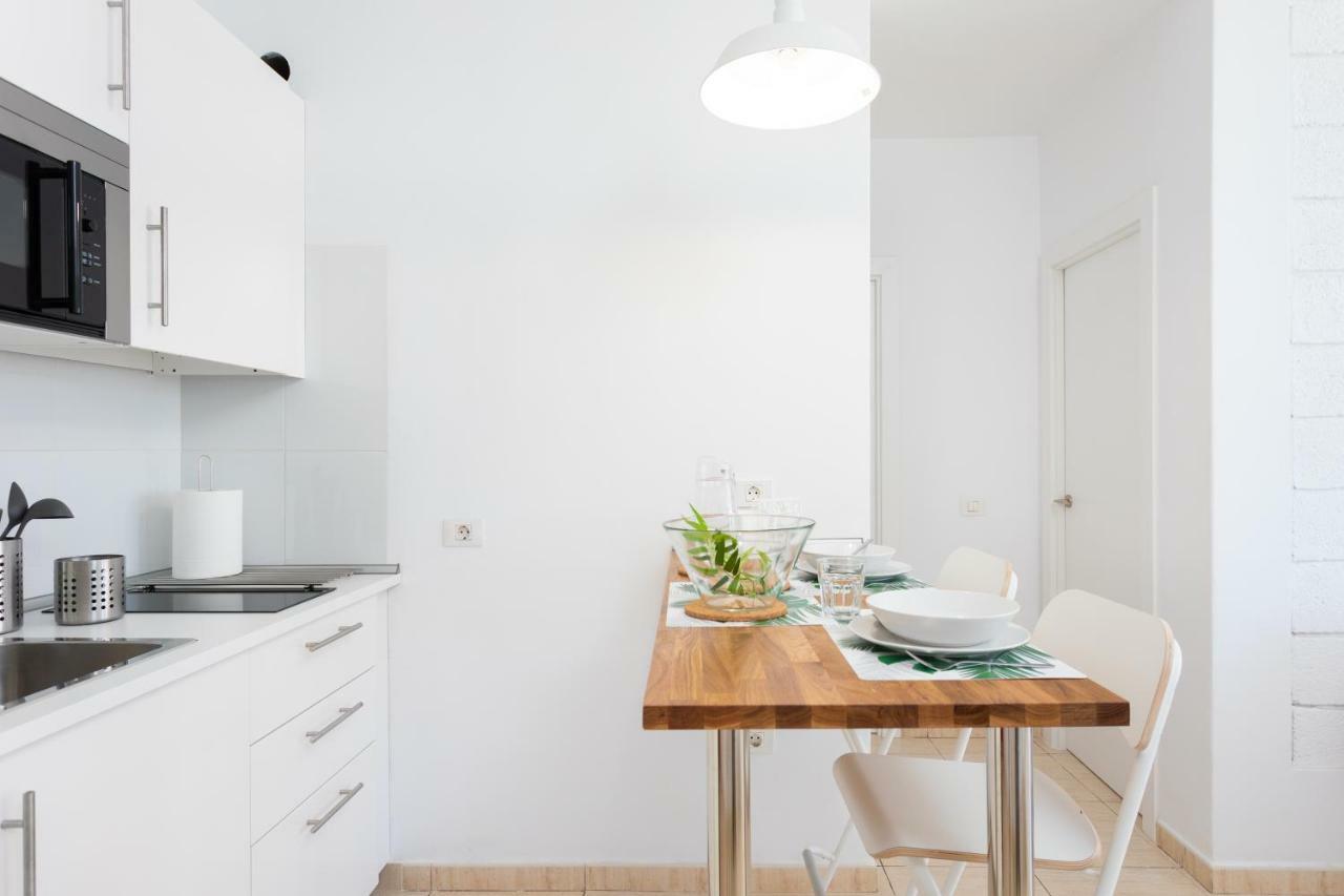 Las Americas Downtown : Prime Location Accomm. Arona  Buitenkant foto